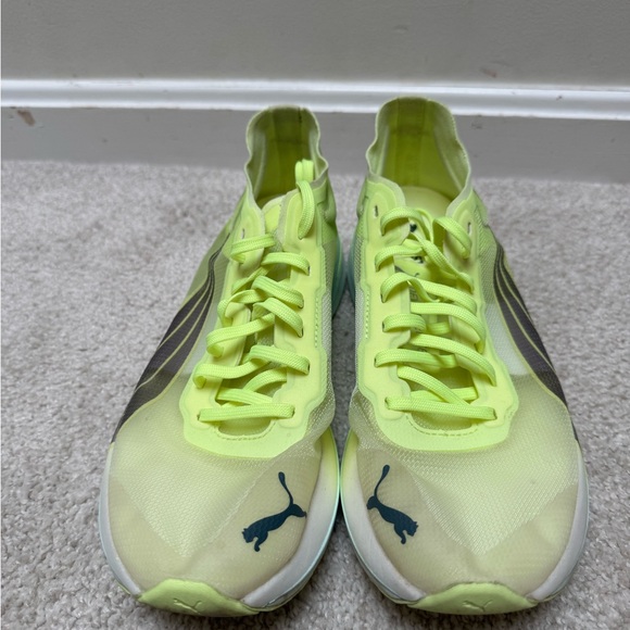 Puma Deviate Nitro Elite Women’s Carbon Plated Running Shoes - Picture 2 of 7